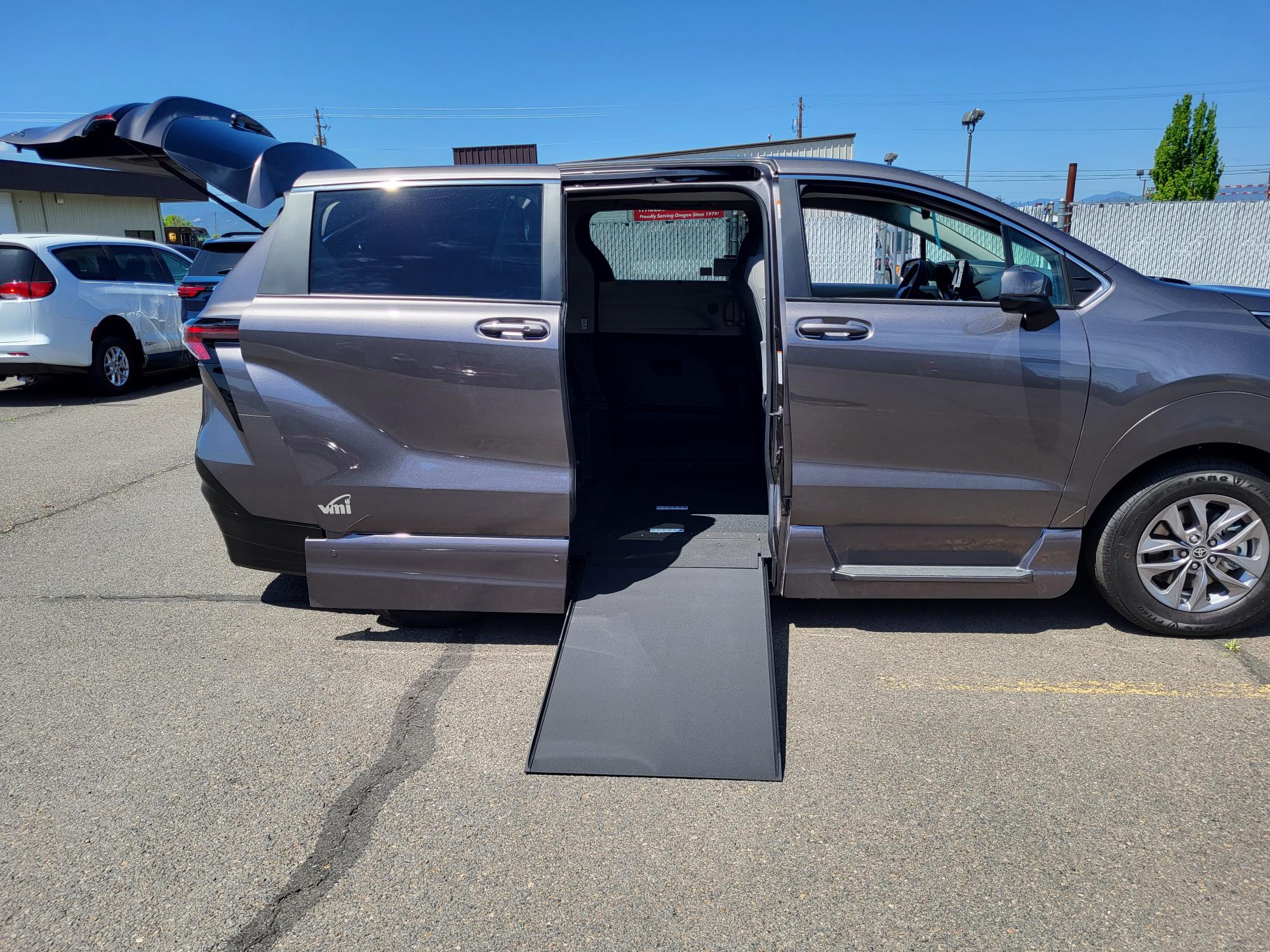 (PS086534) 2023 Toyota Sienna LE