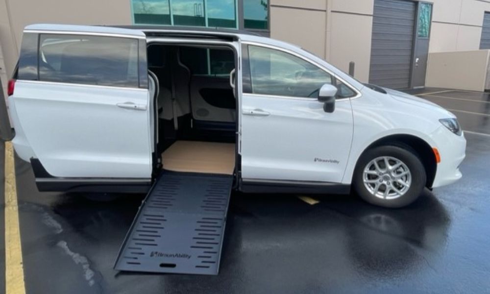 3 Benefits of Leasing Handicap-Accessible Vehicles